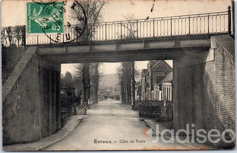 Photo ancienne à localiser : Côte de Paris