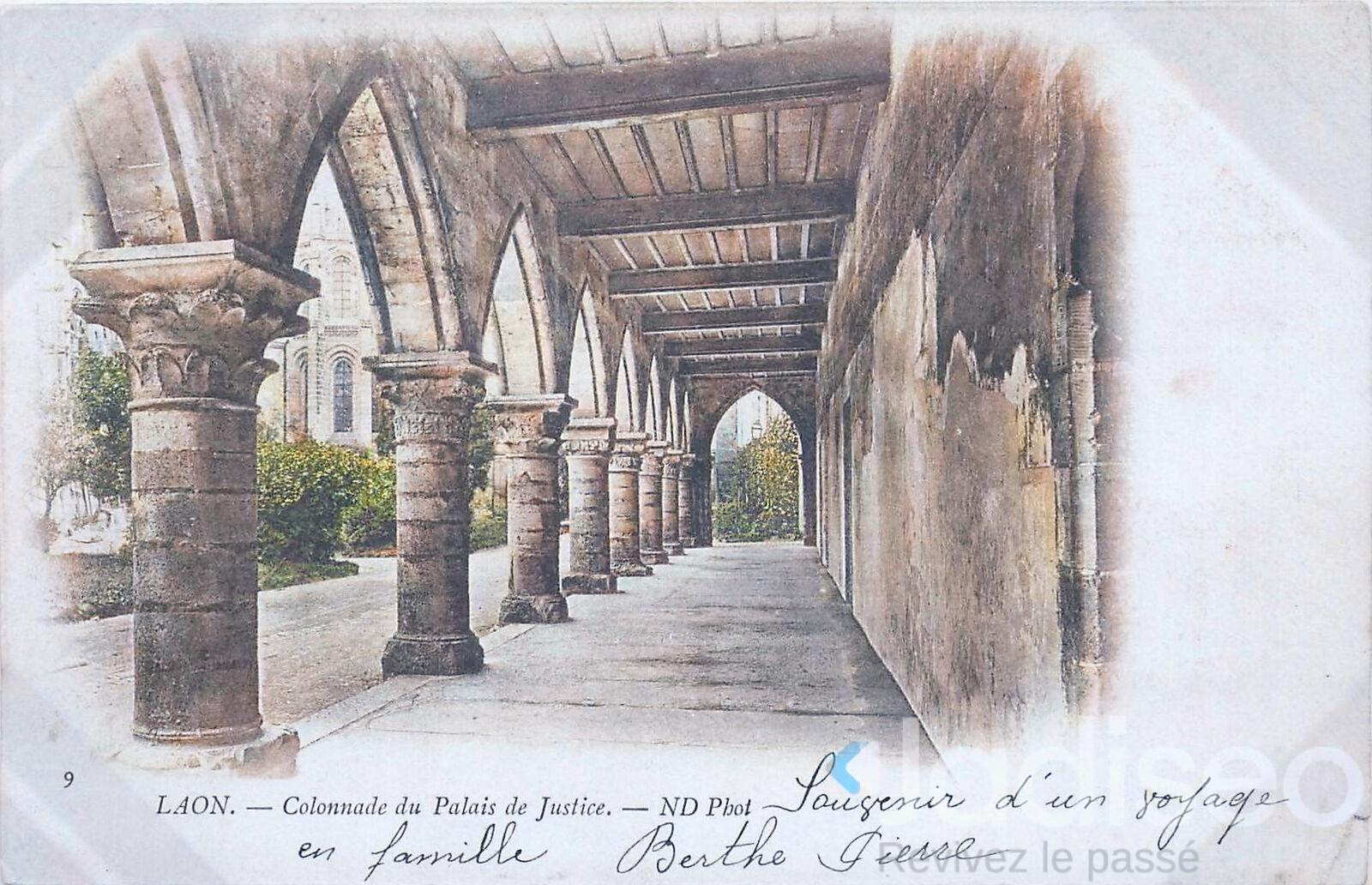Colonnade du palais de justice, autre version
