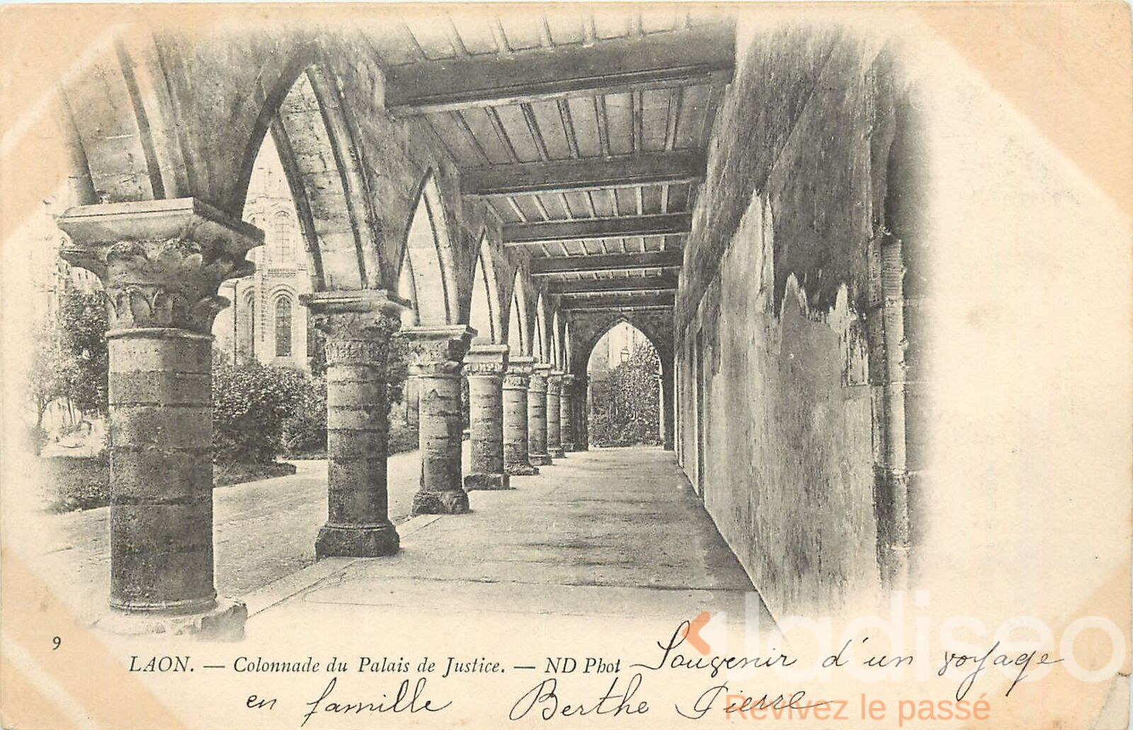 Colonnade du palais de justice